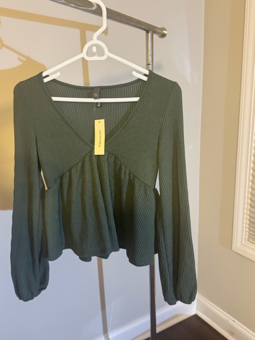 Francesca's Collections Olive Green Ribbed V-Neck Peplum Tunic